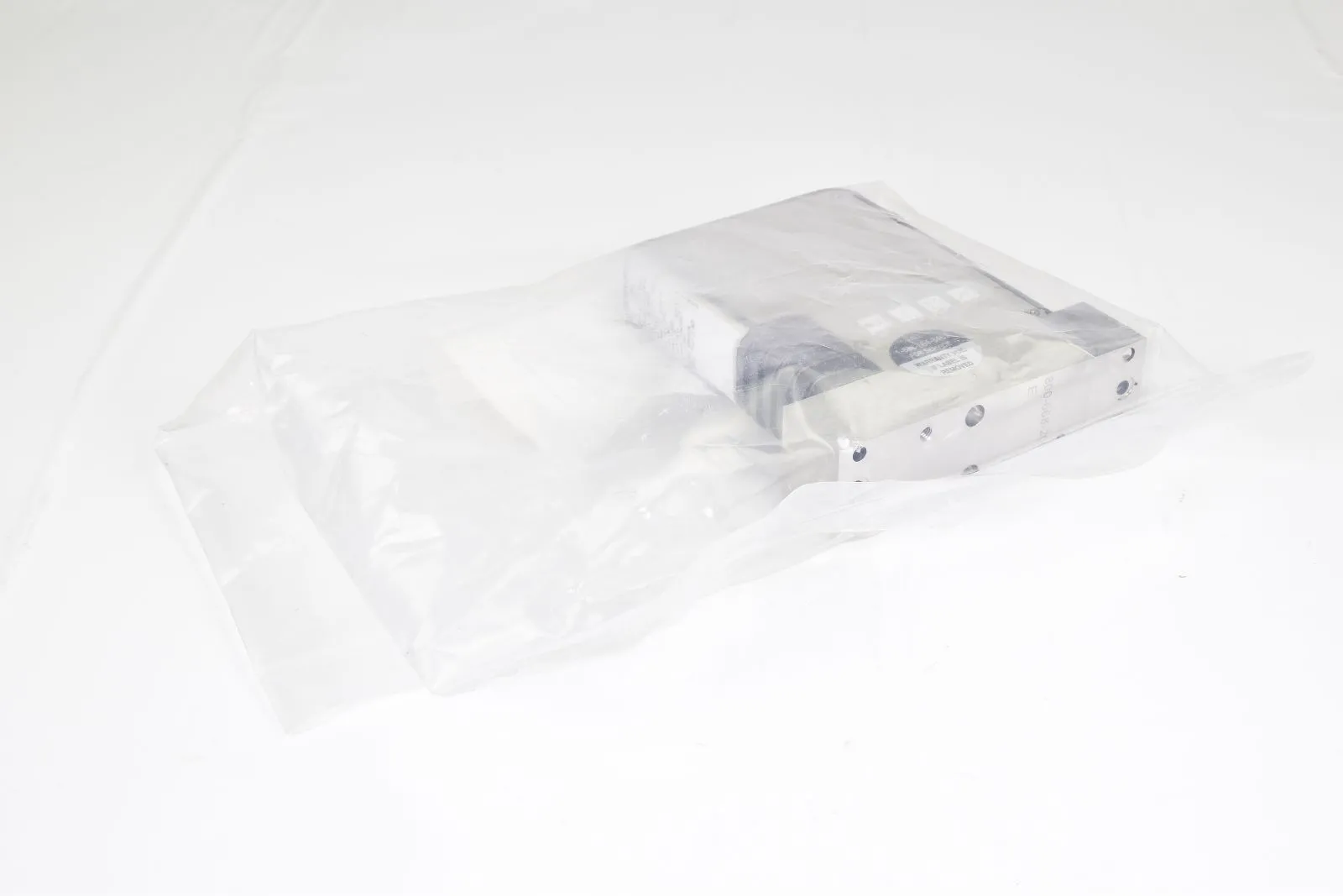 CELERITY 0190-19317-001, IFC-125C, Massendurchflussregler, 500sccm-NH3