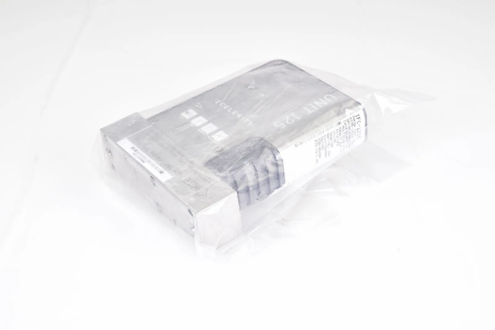 CELERITY 0190-19316-001, IFC-125C, Massendurchflussregler, 100sccm-CHF3