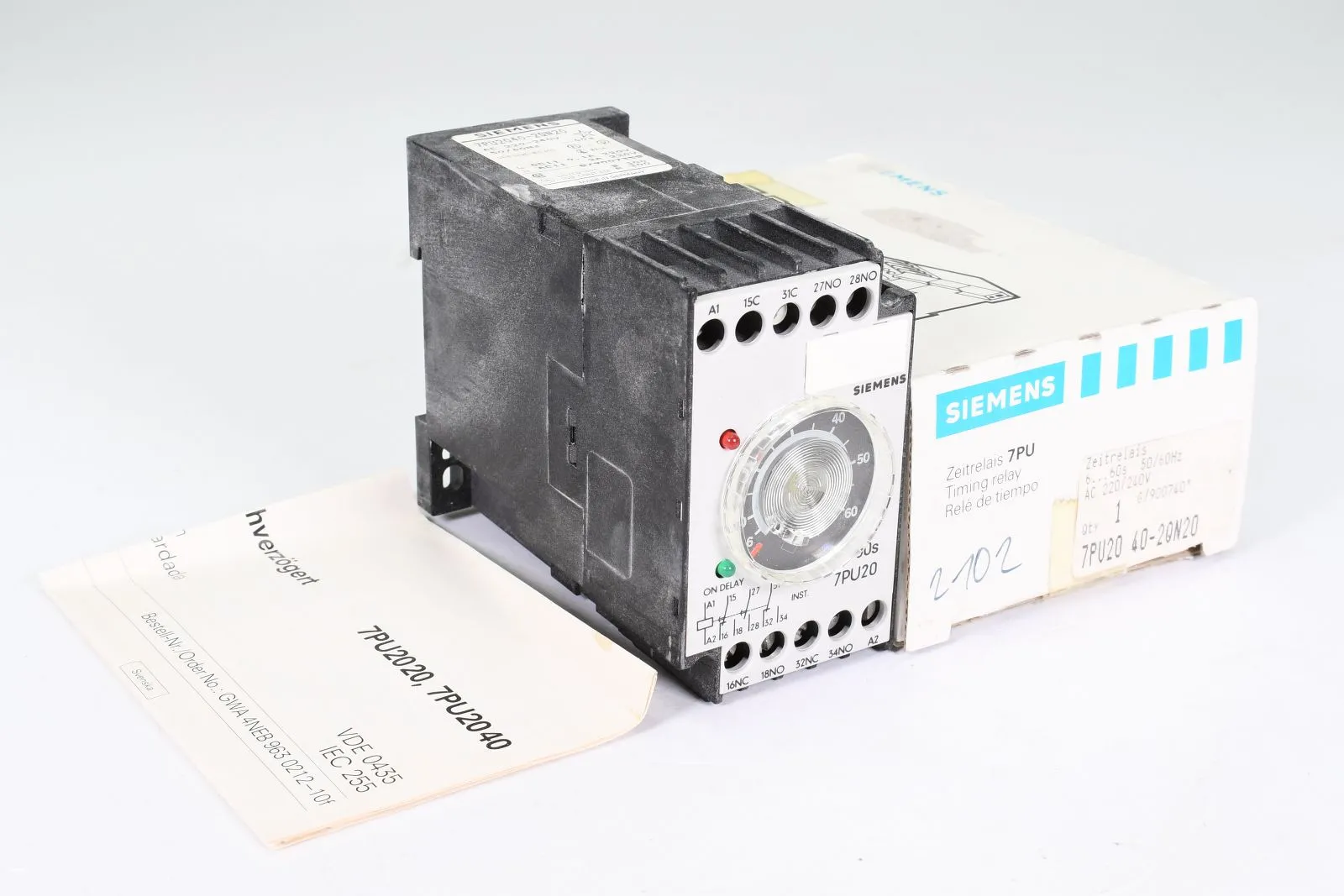 SIEMENS 7PU2040-2QN20, Zeitrelais