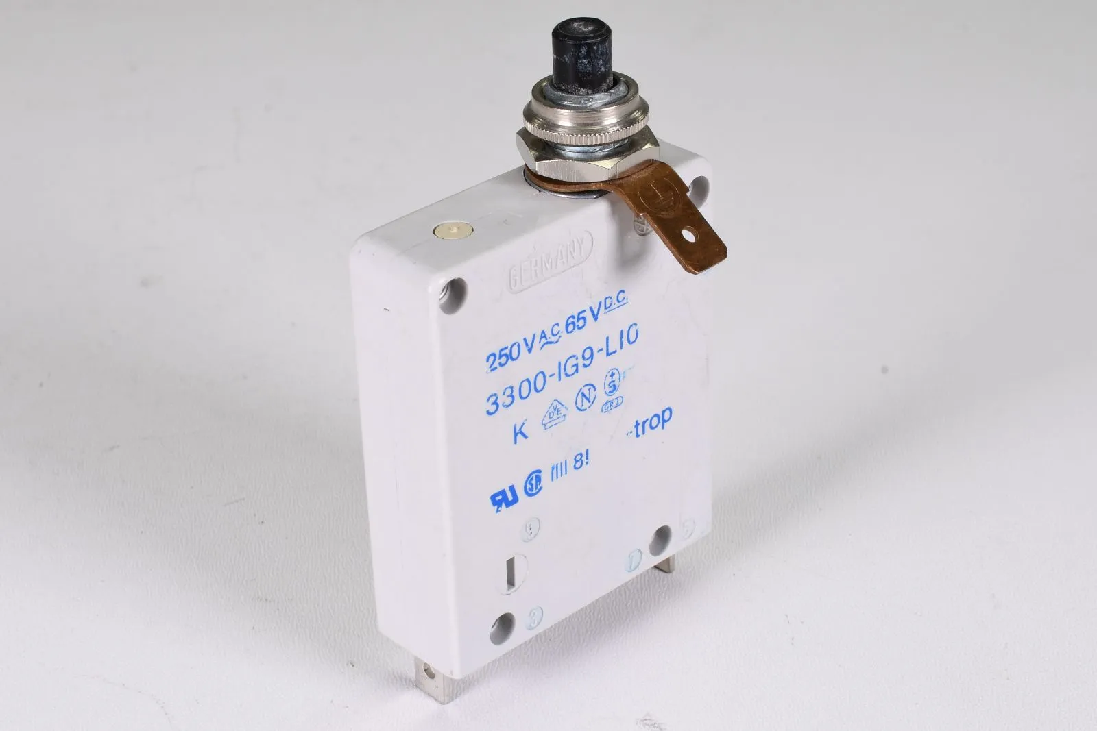 E-T-A 3300-IG9-L10-3A, Thermisch-magnetischer Schutzschalter