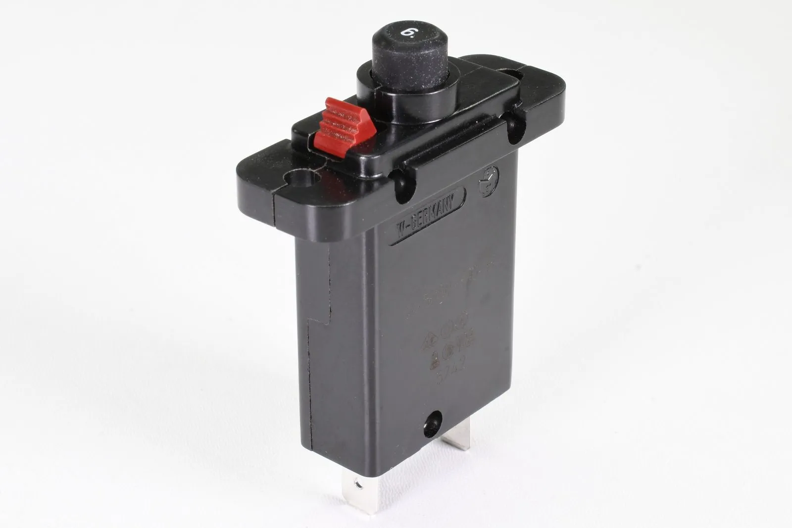 E-T-A 2-5000-P10-H-6A, Thermischer Schutzschalter