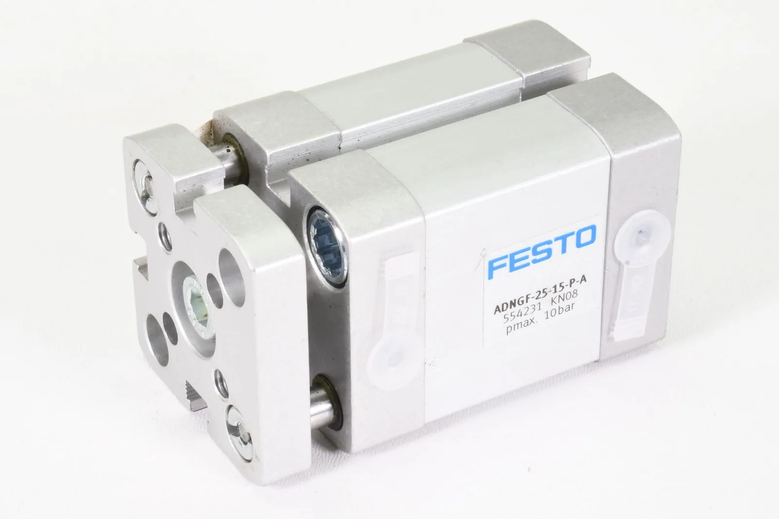 FESTO 554231, ADNGF-25-15-P-A, Kompaktzylinder