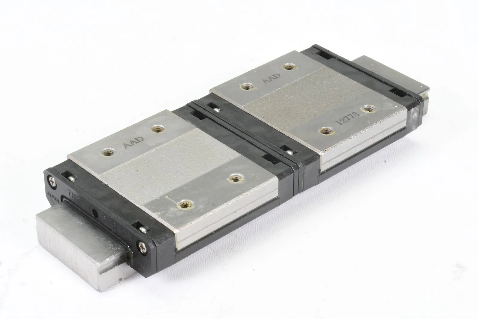 THK SRS 12WM, Linearschiene mit zwei Führungswagen, L=110mm